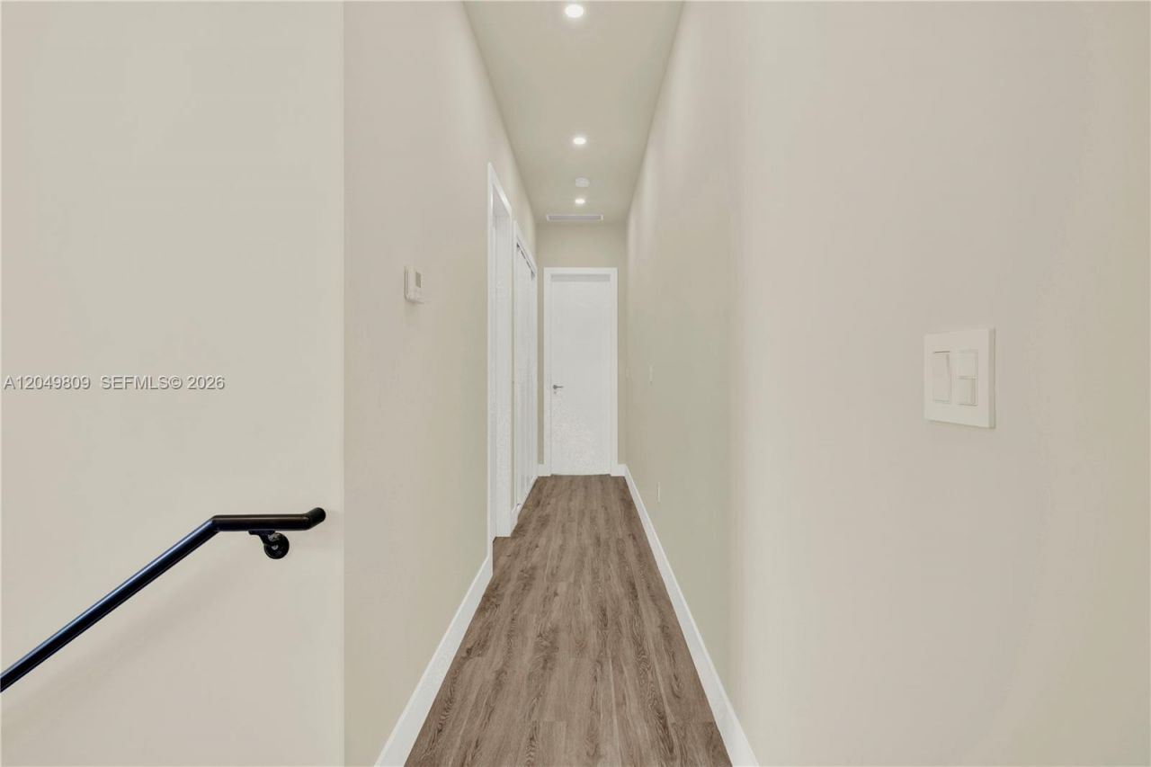 2889 SW 35 Ave , Unit 2887, Miami, FL 33133 Photo