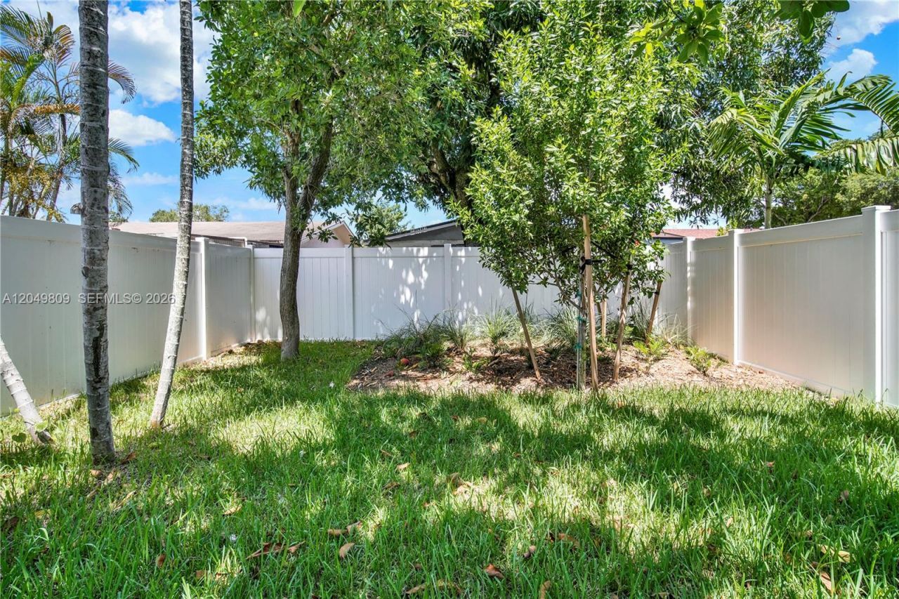 2889 SW 35 Ave , Unit 2887, Miami, FL 33133 Photo
