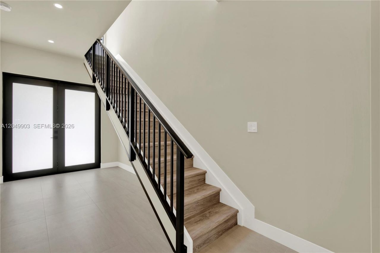 2889 SW 35th Ave , Unit 2889, Miami, FL 33133 Photo