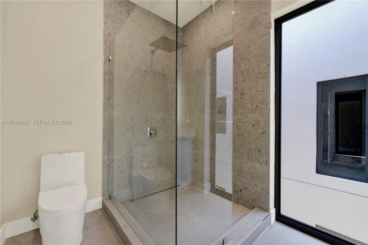2889 SW 35th Ave , Unit 2889, Miami, FL 33133 Photo