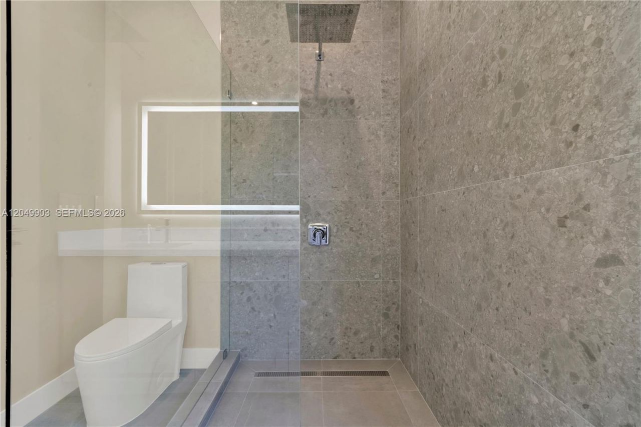 2889 SW 35th Ave , Unit 2889, Miami, FL 33133 Photo