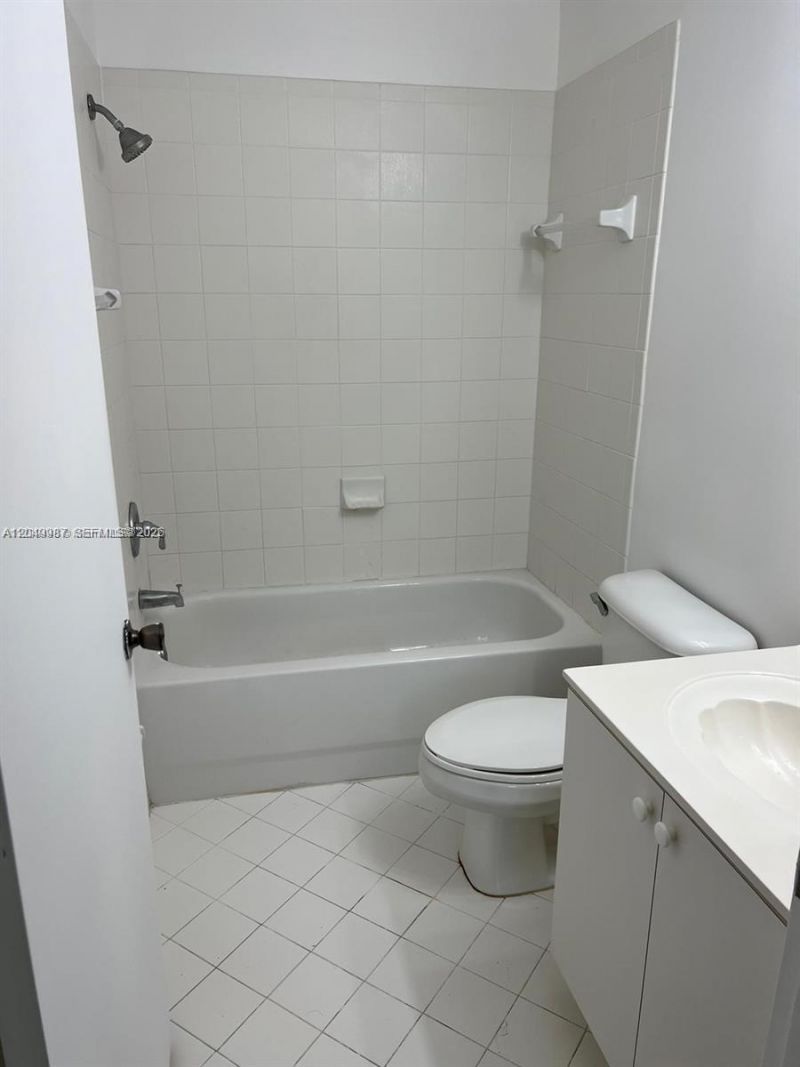 2911 SE 13th Rd , Unit 204-40, Homestead, FL 33035 Photo