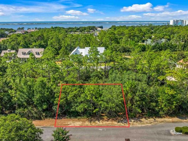 10691 Close Hauled Rd, Pensacola, FL 32507