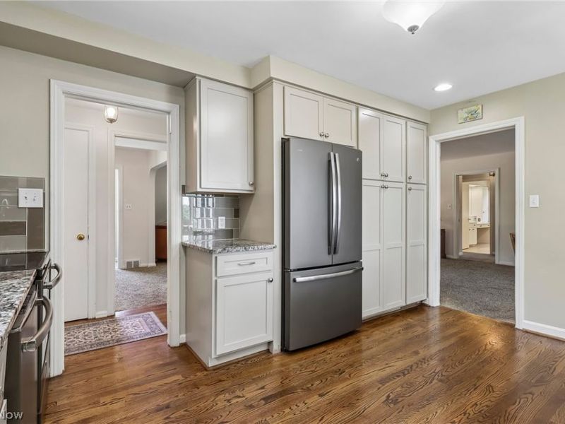 2382 Riverside Drive, Cleveland, OH 44107 Photo 11