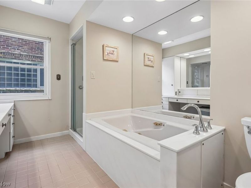 2382 Riverside Drive, Cleveland, OH 44107 Photo 21