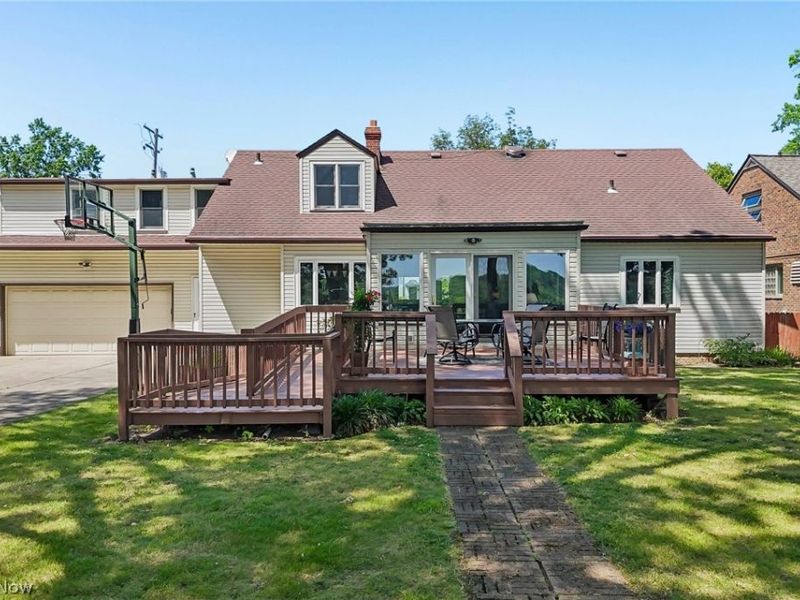 2382 Riverside Drive, Cleveland, OH 44107 Photo 44