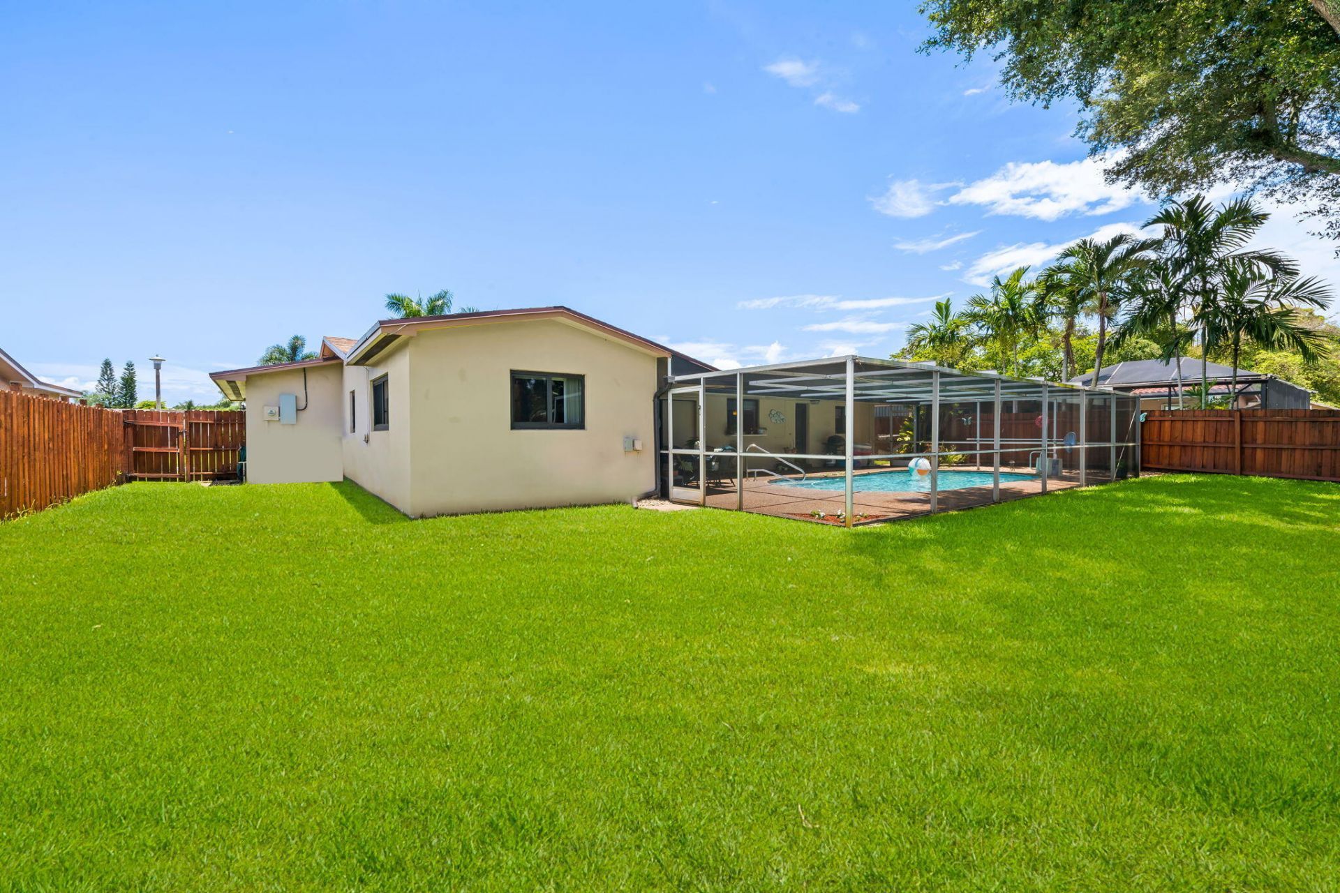 1720 NW 105th Avenue, Pembroke Pines, FL 33026 Photo