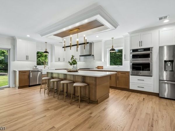 122 Stanmore Pl, Westfield, NJ 07090