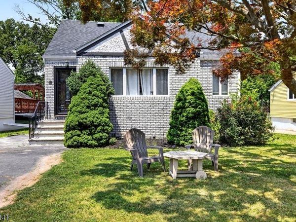 93 Gaywood Ave, Woodbridge, NJ 07067