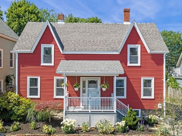 12 Boynton St, Swampscott, MA 01907