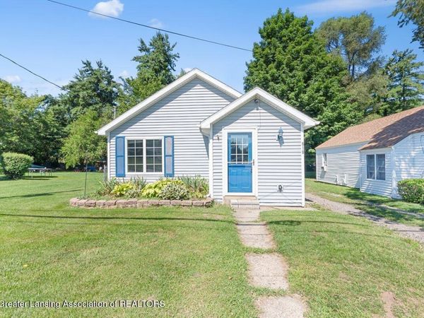 818 S Clinton Street, Charlotte, MI 48813