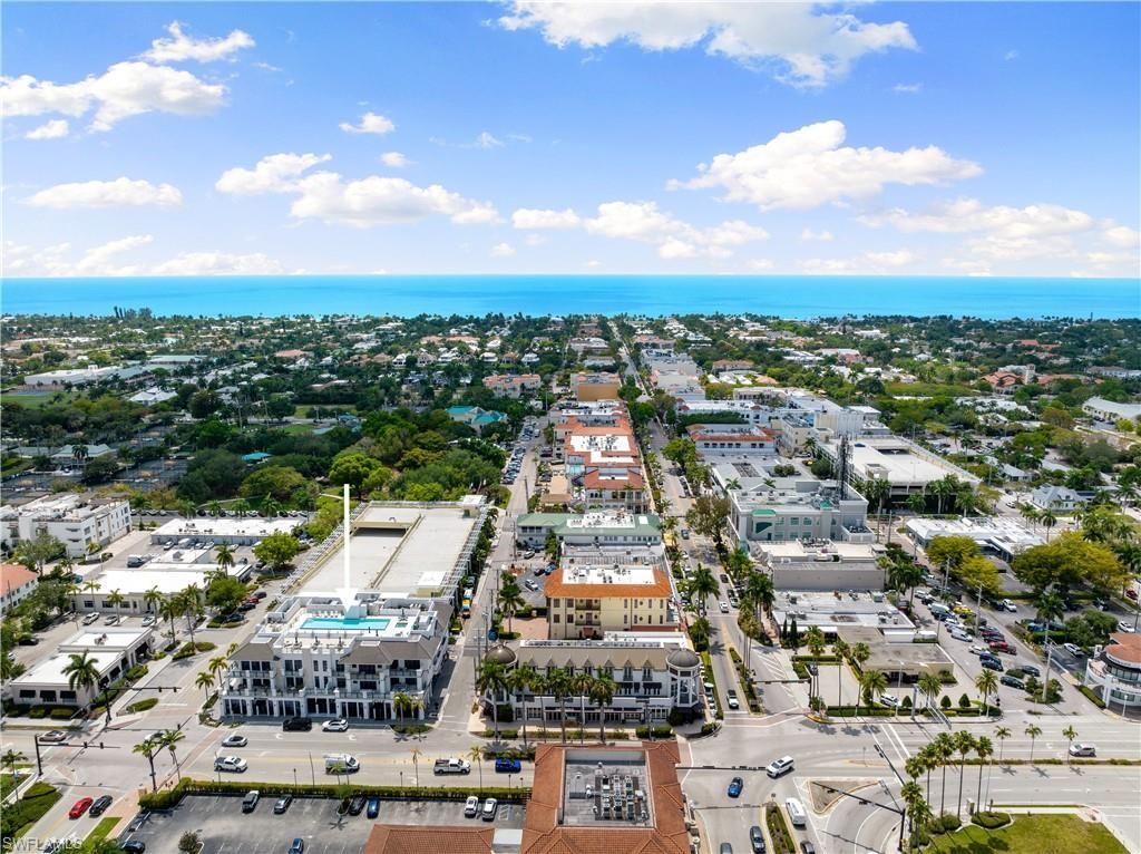 875 6th Ave S, Unit 304, Naples, FL 34102 Photo