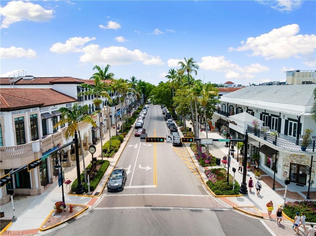 875 6th Ave S, Unit 304, Naples, FL 34102 Photo