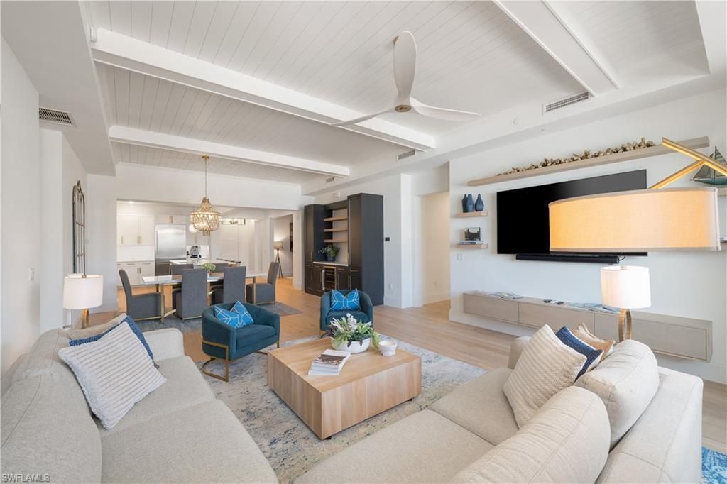 875 6th Ave S, Unit 304, Naples, FL 34102 Photo