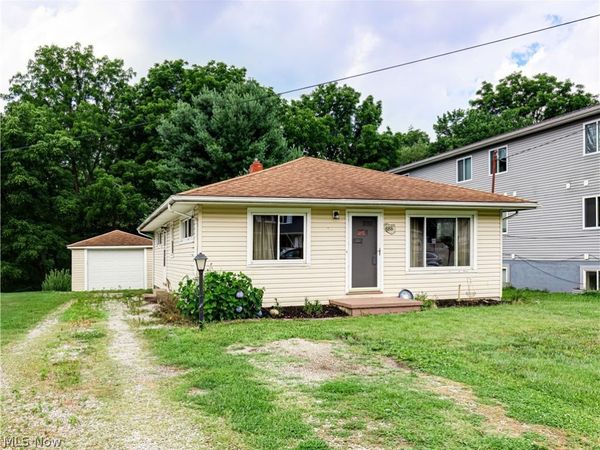 488 Massillon Road , Akron, OH 44306