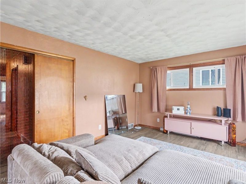 488 Massillon Road, Akron, OH 44306 Photo 3