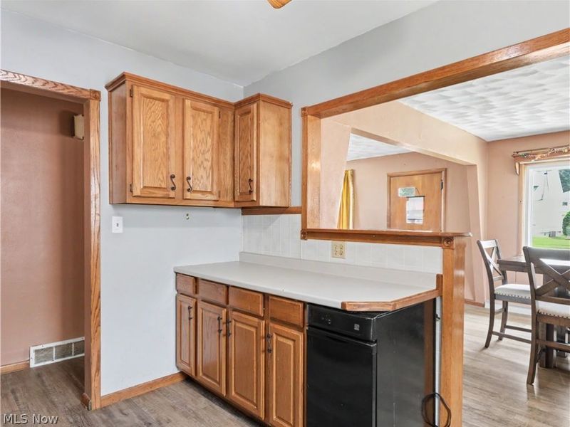 488 Massillon Road, Akron, OH 44306 Photo 8