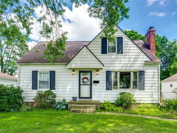 251 9th Street NE, Barberton, OH 44203
