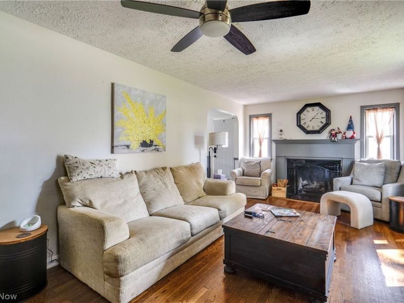 251 9th Street NE, Barberton, OH 44203 Photo 3