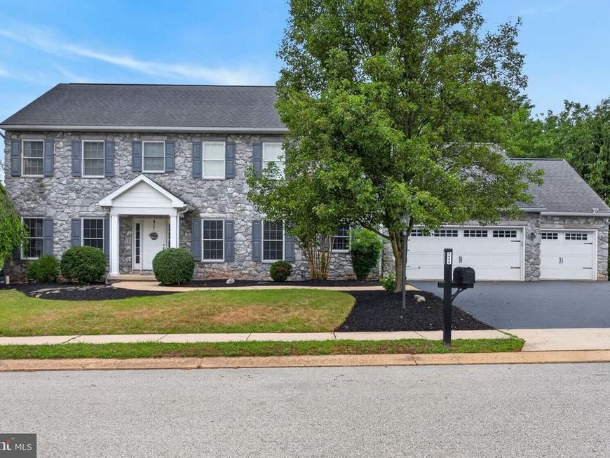 5000 Goldens Path, York, PA 17408 Main Photo