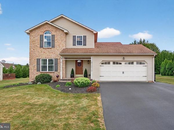 44 SUNRISE CIRCLE, DENVER, PA 17517