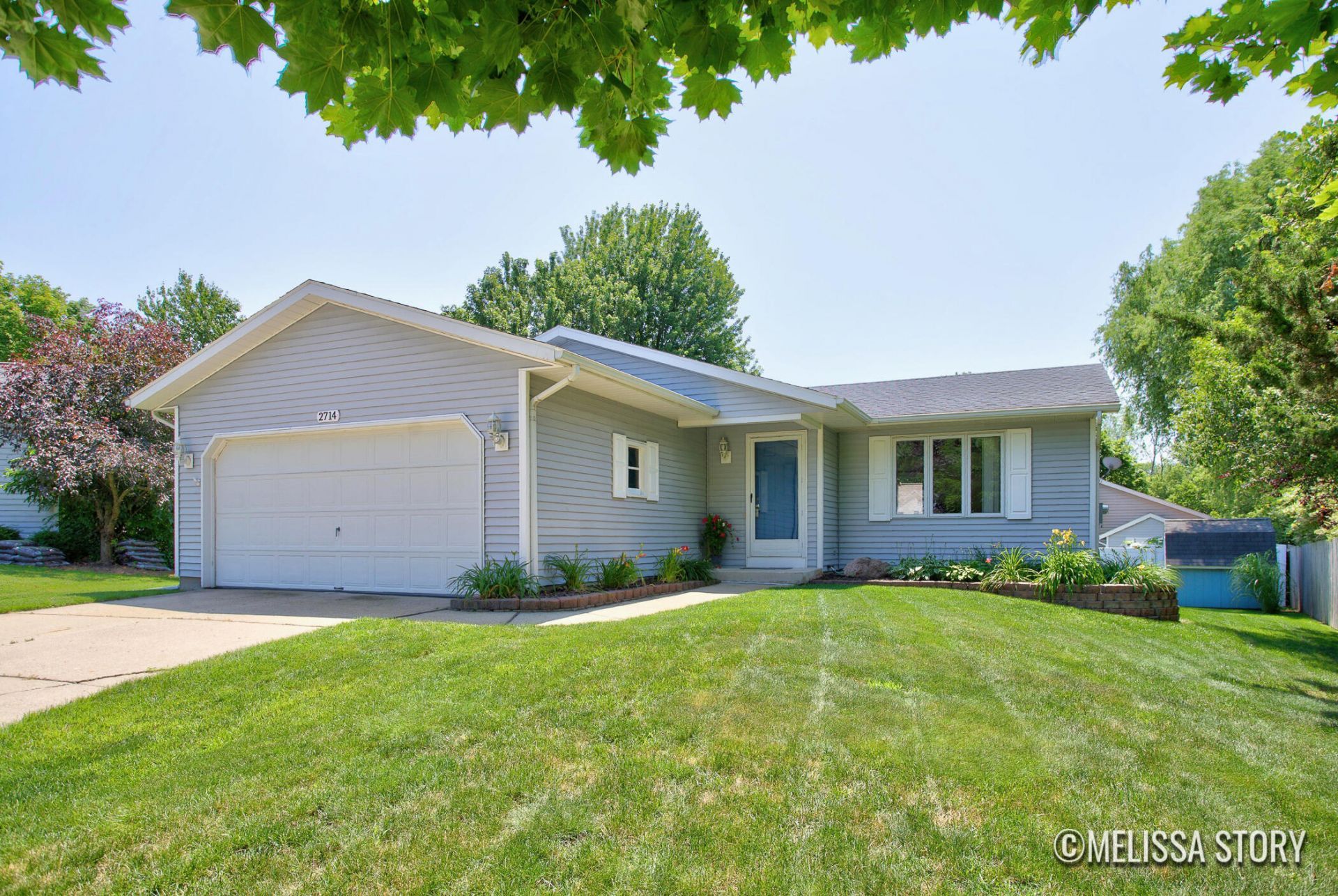 2714 Olivia Street Nw, Grand Rapids, MI 49504 Main Photo