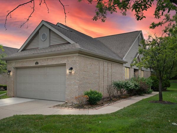 213 Edington Circle, Canton, MI 48187