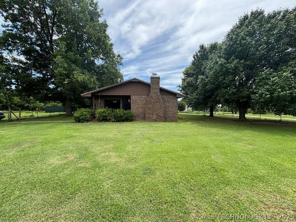 975 Cox City Road , Rush Springs, OK 73082