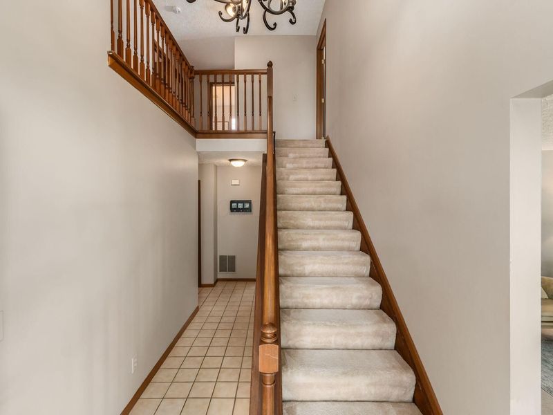 615 Rambling Brook Drive, Pickerington, OH 43147 Photo 10