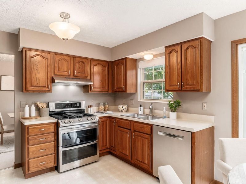 615 Rambling Brook Drive, Pickerington, OH 43147 Photo 21