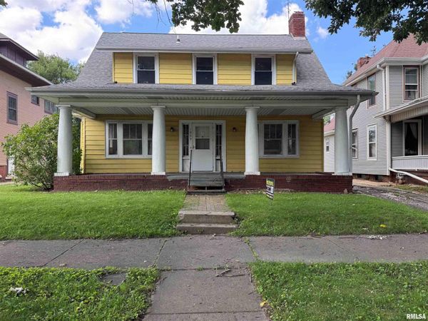 1809 W AYRES Avenue, Peoria, IL 61606