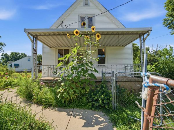 410 PEKIN Avenue, East Peoria, IL 61611