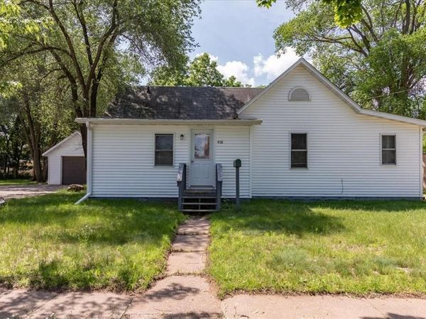 408 18th Avenue, Unit 1, Menomonie, WI 54751