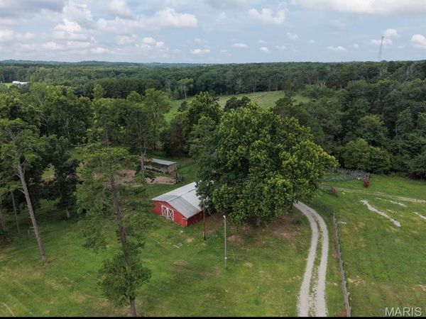 20003 Gore Road , Ste Genevieve, MO 63670