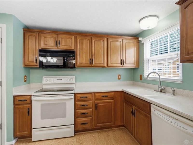 817 Debra Lane, Loveland, OH 45140 Photo 11