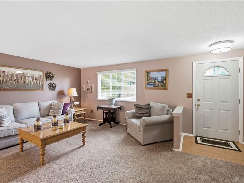 817 Debra Lane, Loveland, OH 45140 Photo 6
