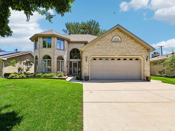 9237 Kedvale Avenue , Oak Lawn, IL 60453