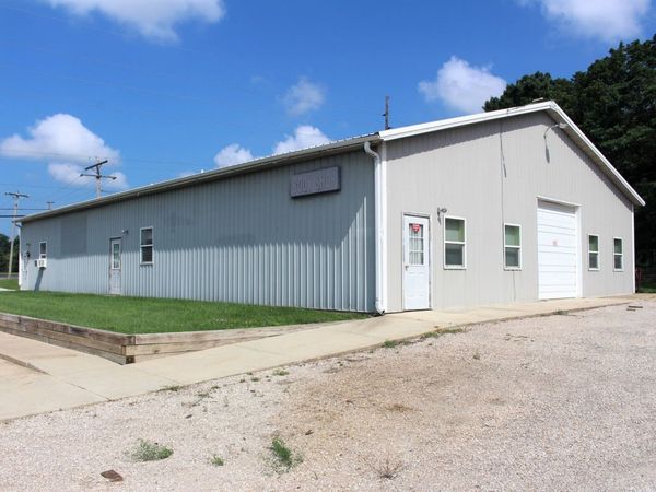 811 E State Highway 54 , Clinton, IL 61727