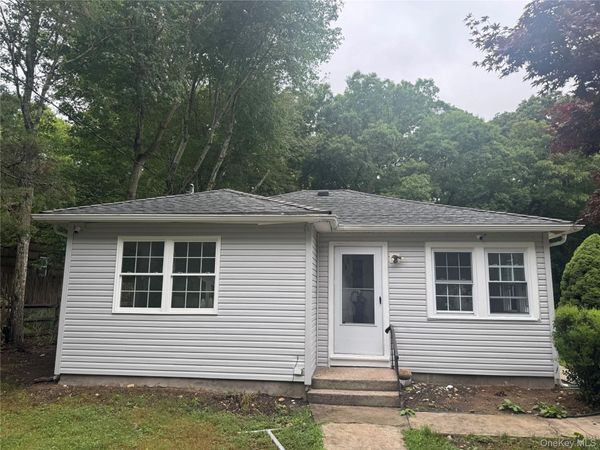 7 Candido Avenue S, Shirley, NY 11967