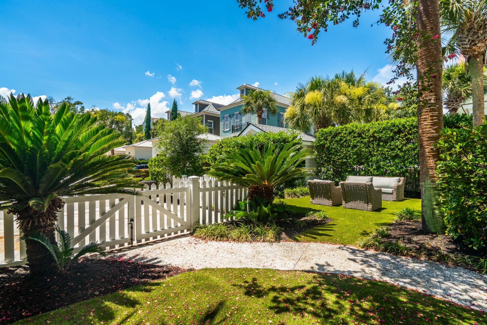 229 N Shelmore Boulevard Photo 33
