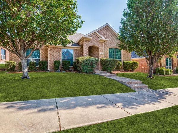 437 Castle Street, DeSoto, TX 75115
