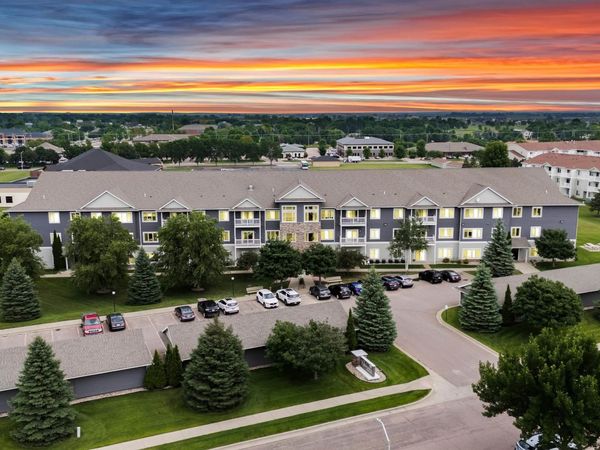 6206 S Avalon Ave, Sioux Falls, SD 57108