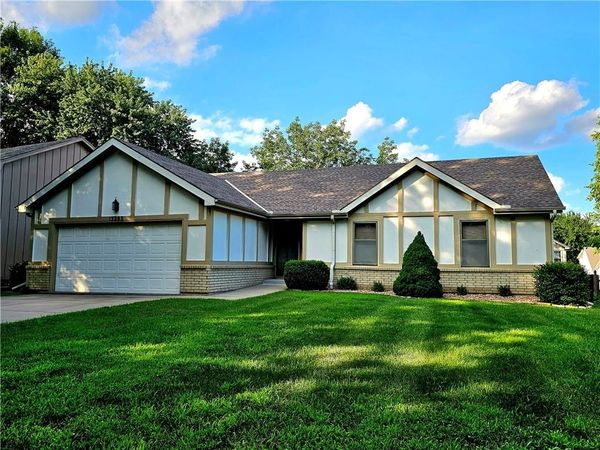 15293 Conser Street, Overland Park, KS 66223