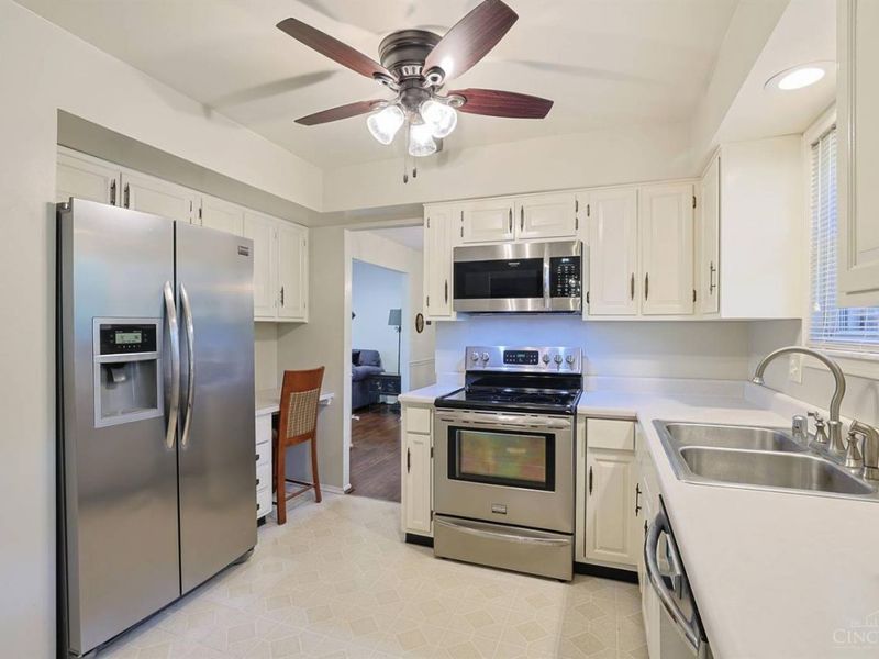 8001 Deershadow Lane, Montgomery, OH 45242 Photo 14