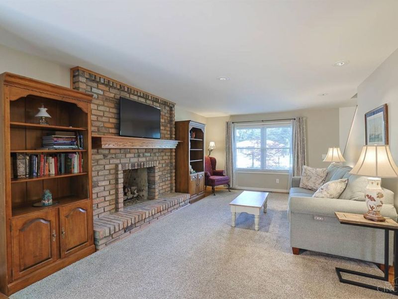 8001 Deershadow Lane, Montgomery, OH 45242 Photo 5
