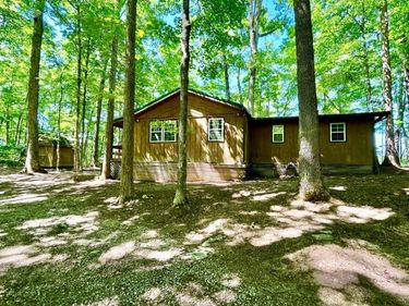 302 Lakeview Avenue, Burnside, KY 42519