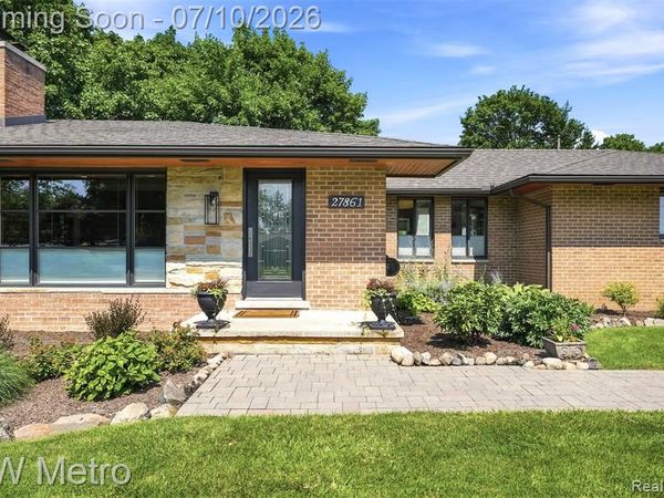27861 Green Willow Street, Farmington Hills, MI 48331