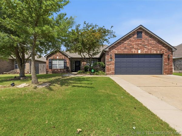 4348 S 197th East Avenue , Broken Arrow, OK 74014