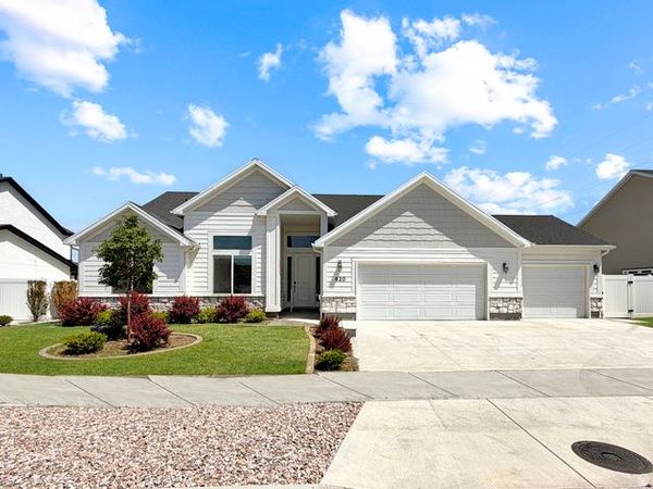 620 E RIVERSIDE WAY , South Weber, UT 84405