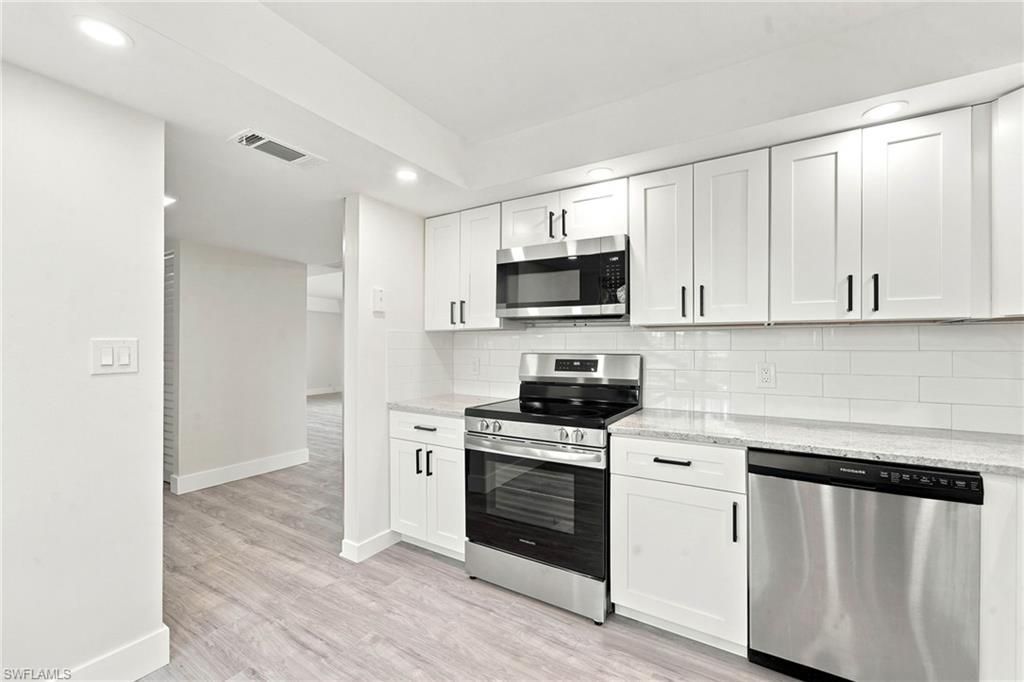 379 Palm Dr, Unit 3, Naples, FL 34112 Photo